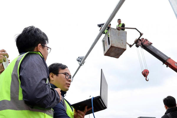 Hơn 1.800 "mắt thần" phát hiện vi phạm giao thông tại Hà Nội vận hành từ tháng 12/2025 Hơn 1.800 "mắt thần" phát hiện vi phạm giao thông tại Hà Nội vận hành từ tháng 12/2025