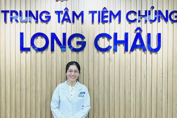 Bác sĩ Long Châu kịp thời cứu người bị đột quỵ ngay "thời điểm vàng" Bác sĩ Long Châu kịp thời cứu người bị đột quỵ ngay "thời điểm vàng"