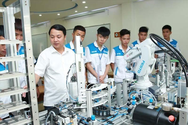 Nhân lực chất lượng cao