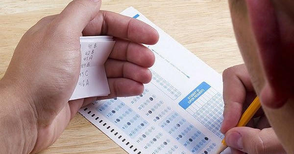 Che đậy sự thật đâu phải nhân văn