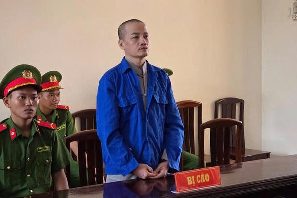 Người đàn ông lãnh án 12 năm tù vì trộm cắp tài sản của vợ