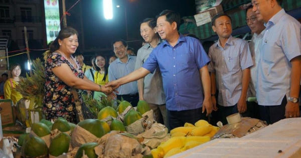 TP HCM: Nửa đêm Bí thư Thăng gọi điện cho Chủ tịch Hà Giang hỏi... giá cam