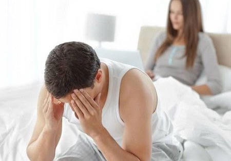 Cặp tình nhân gặp họa bởi sex với túi nilon thay bao cao su