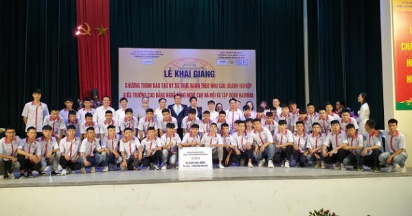 Trao tặng 50 suất học bổng trị giá 1,5 tỷ đồng trong chương trình đào tạo kỹ sư thực hành của Tập đoàn Hanwha Trao tặng 50 suất học bổng trị giá 1,5 tỷ đồng trong chương trình đào tạo kỹ sư thực hành của Tập đoàn Hanwha