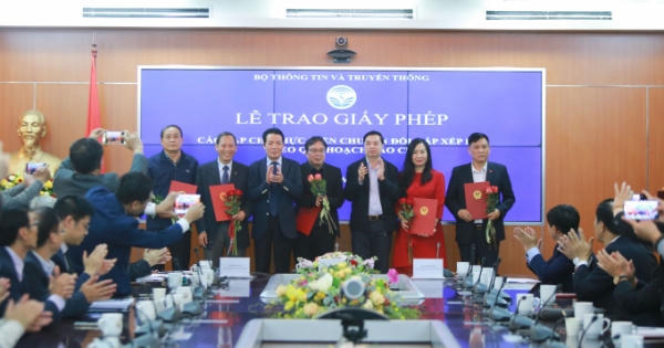 Chuyển đổi sắp xếp cơ quan báo chí: “Cuộc chuyển giao, thay đổi nào cũng đầy khó khăn, gian khổ" Chuyển đổi sắp xếp cơ quan báo chí: “Cuộc chuyển giao, thay đổi nào cũng đầy khó khăn, gian khổ"