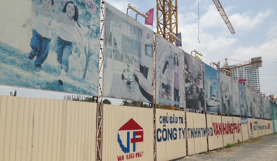 Vạn Hưng Phát trả lại tiền cho người mua nhà "trên giấy" Vạn Hưng Phát trả lại tiền cho người mua nhà "trên giấy"