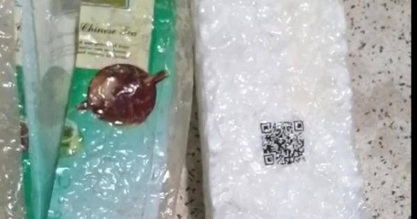 Bất ngờ nhặt được gói nilon nghi chứa 1kg ma tuý trên bãi biển