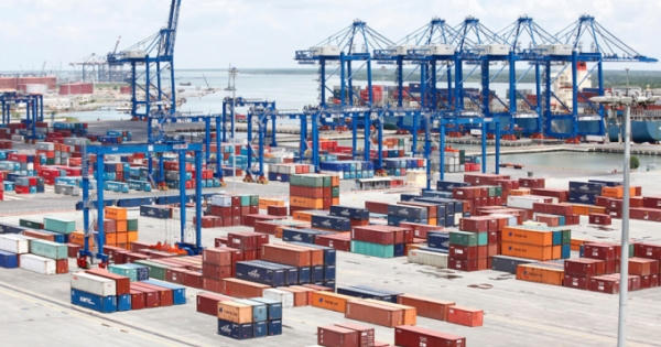 Kịp thời tháo gỡ tình trạng quá tải tại Cảng Cát Lái Kịp thời tháo gỡ tình trạng quá tải tại Cảng Cát Lái