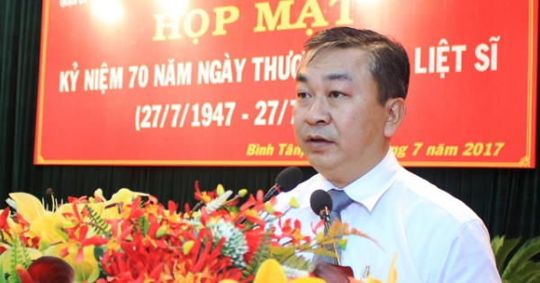 TPHCM: Kỷ luật Bí thư quận Bình Tân vì thiếu sót trong xử lý đơn tố cáo TPHCM: Kỷ luật Bí thư quận Bình Tân vì thiếu sót trong xử lý đơn tố cáo