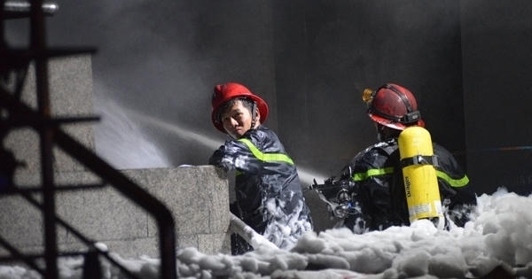 Sau vụ cháy chung cư Carina, dân ở chung cư phải ghi nhớ điều này để "thoát chết" Sau vụ cháy chung cư Carina, dân ở chung cư phải ghi nhớ điều này để "thoát chết"