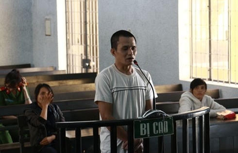 Người cha thú tính lĩnh 19 năm tù