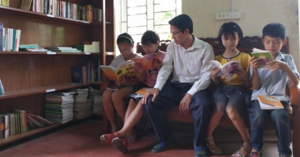 Người lập Thư viện Hồng Châu