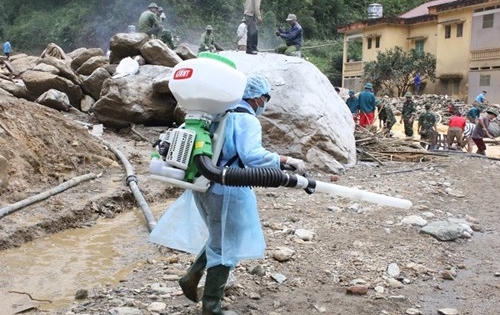 Lập đội cấp cứu cơ động phục vụ nhân dân khám chữa bệnh trong bão số 4