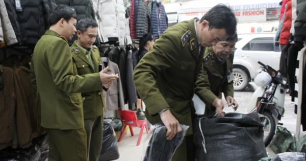 Hà Nội: Kiểm tra tình hình vi phạm hàng giả, hàng nhái trước Tết Nguyên đán Kỷ Hợi 2019 Hà Nội: Kiểm tra tình hình vi phạm hàng giả, hàng nhái trước Tết Nguyên đán Kỷ Hợi 2019