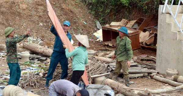 Giông lốc tại Điện Biên, 65 ngôi nhà bị tốc mái thiệt hại 7,6 tỷ đồng Giông lốc tại Điện Biên, 65 ngôi nhà bị tốc mái thiệt hại 7,6 tỷ đồng