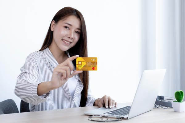 Ưu đãi lớn cho chủ thẻ tín dụng PVcomBank trên Shopee và Grab Ưu đãi lớn cho chủ thẻ tín dụng PVcomBank trên Shopee và Grab