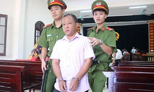 Chủ tịch tập đoàn “ma” chuyên đi… lừa đảo