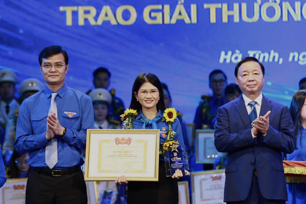 Thanh niên phải tích cực tham gia giải quyết những vấn đề khó, mới của đất nước