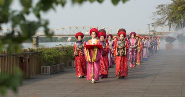 Tìm về cội nguồn, rước phù sa dòng Hương Giang