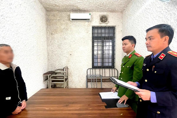 Khởi tố đối tượng giấu hơn 400 viên ma túy để sử dụng