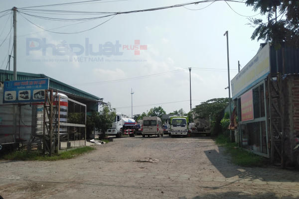 Những "u nhọt" ngay cạnh trụ sở UBND xã Đông Hội
