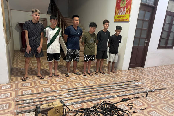 Hải Phòng: Liên tiếp triệt phá nhóm thanh niên mang hung khí gây rối trong đêm Hải Phòng: Liên tiếp triệt phá nhóm thanh niên mang hung khí gây rối trong đêm
