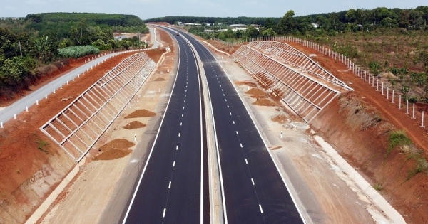 Nhiều bất cập trong việc cấp phép khai thác khoảng sản cho các dự án giao thông quốc gia