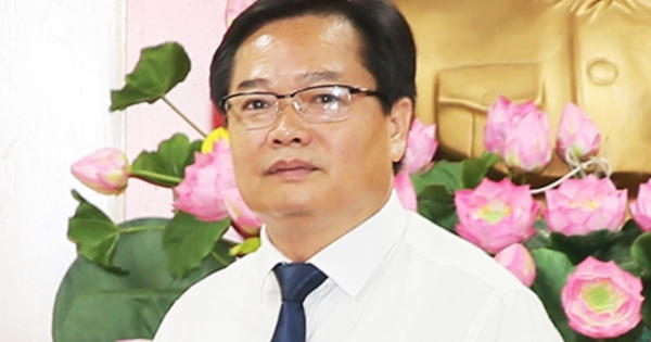 Ký hàng loạt sổ đỏ trái quy định, Giám đốc Sở Tài chính Quảng Ninh bị thi hành kỷ luật Đảng Ký hàng loạt sổ đỏ trái quy định, Giám đốc Sở Tài chính Quảng Ninh bị thi hành kỷ luật Đảng