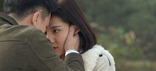 Xem 'Chạy trốn thanh xuân' tập 31: An hôn Phi cháy bỏng, bà Mỹ tiết lộ về bố đẻ của An?