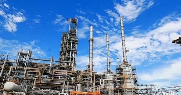 Hơn 110.000m3 dầu thô cập bến nhà máy lọc dầu Dung Quất ngày đầu năm mới