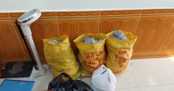 Vụ việc nhiều học sinh đau bụng sau khi uống nước ngọt phát miễn phí: Đã có kết luận vụ việc