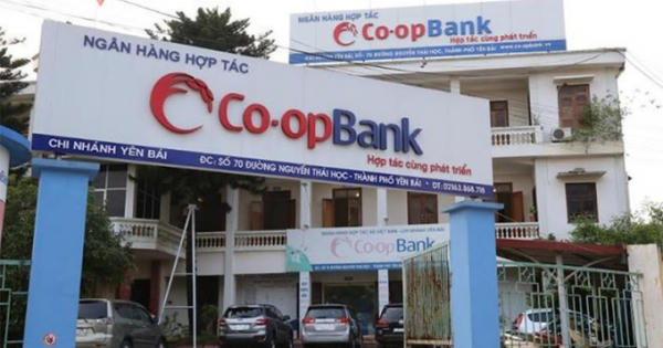 Bắt nữ nhân viên ngân hàng chiếm đoạt tiền của gần 100 khách hàng