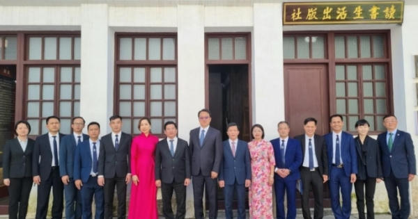Đẩy mạnh hợp tác giữa Sa Pa và quận Ngũ Hoa (Trung Quốc) Đẩy mạnh hợp tác giữa Sa Pa và quận Ngũ Hoa (Trung Quốc)