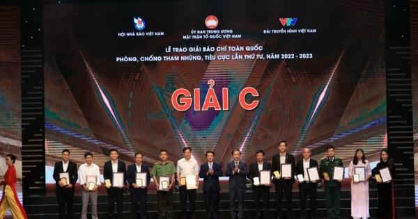 Báo PLVN giành 2 Giải Báo chí toàn quốc phòng, chống tham nhũng, tiêu cực Báo PLVN giành 2 Giải Báo chí toàn quốc phòng, chống tham nhũng, tiêu cực