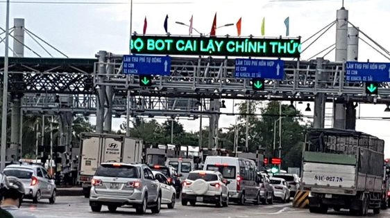 Tiến tới thu phí đường bộ chỉ bằng 70% mức thu hiện hành