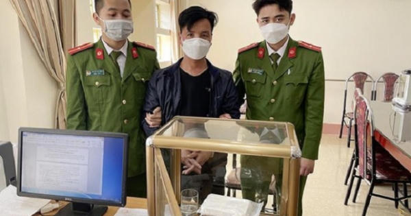 Mua ma túy từ người đàn ông không quen biết rồi giấu vào cốp xe máy để đi tiêu thụ