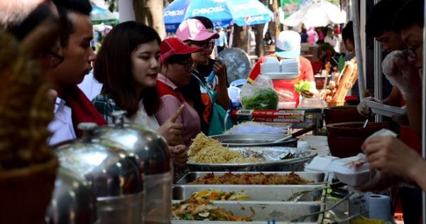 Liên hoan món ngon các nước lần thứ 12 quy tụ hơn 100 gian hàng ẩm thực