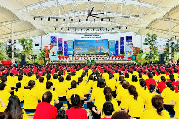 Quảng Ninh: Hơn 1.300 vận động viên tham gia ngày Quốc tế Yoga lần thứ 10