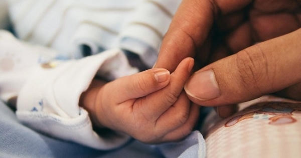 Lạ lùng với người phụ nữ sinh con chỉ cách nhau hơn 2 tháng