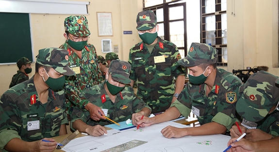 Điểm sàn 17 trường Quân đội năm 2021 tăng nhẹ