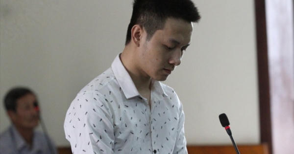 Đâm chết vợ trong bữa cơm vì "nói nhiều"