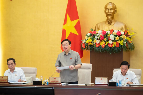 Thường vụ Quốc hội xem xét nghị quyết về sắp xếp đơn vị hành chính cấp huyện, xã