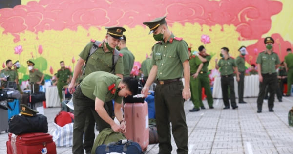 300 cán bộ, học viên Công an chi viện Đồng Nai chống dịch
