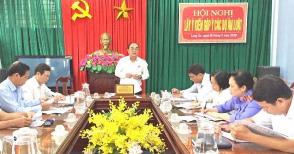 Đoàn Đại biểu Quốc hội tỉnh Long An lấy ý kiến sửa đổi Dự thảo Luật Đoàn Đại biểu Quốc hội tỉnh Long An lấy ý kiến sửa đổi Dự thảo Luật