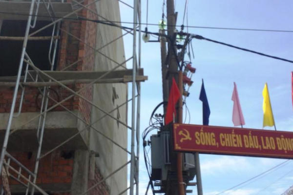 Phát hiện, xử lý nhiều trường hợp vi phạm an toàn lưới điện tại Đà Nẵng