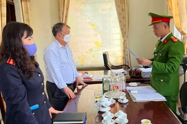 Vì sao Phó ban Tổ chức Huyện ủy Yên Định bị khởi tố, bắt tạm giam?