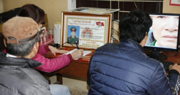 Hà Nội: Nghi án ép người có công... mua bằng không có dấu đỏ