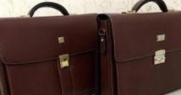 'Nghịch cảnh' 3,6 triệu đồng: Tiền 1 'cặp đại biểu' đủ hỗ trợ 4 người dân khó khăn