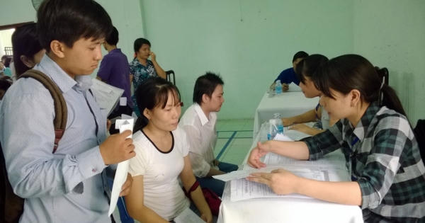 Tin kinh tế 6AM: Mỗi tháng, gần 100.000 người xin hưởng trợ cấp thất nghiệp; Doanh số Hyundai bán ra tăng vọt trong tháng 7 Tin kinh tế 6AM: Mỗi tháng, gần 100.000 người xin hưởng trợ cấp thất nghiệp; Doanh số Hyundai bán ra tăng vọt trong tháng 7