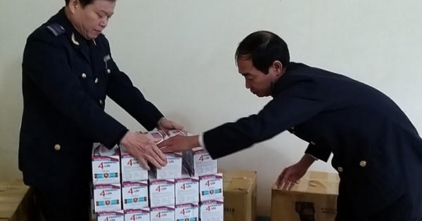 Cao Bằng: Đang bốc khẩu trang sang bên kia biên giới thì bị bắt giữ
